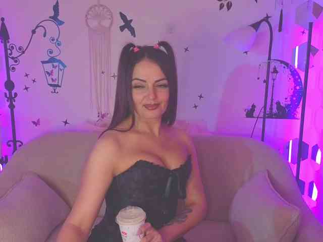SelenaOlson SelenaOlson
