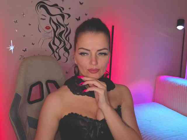 SelenaBlooms webcam