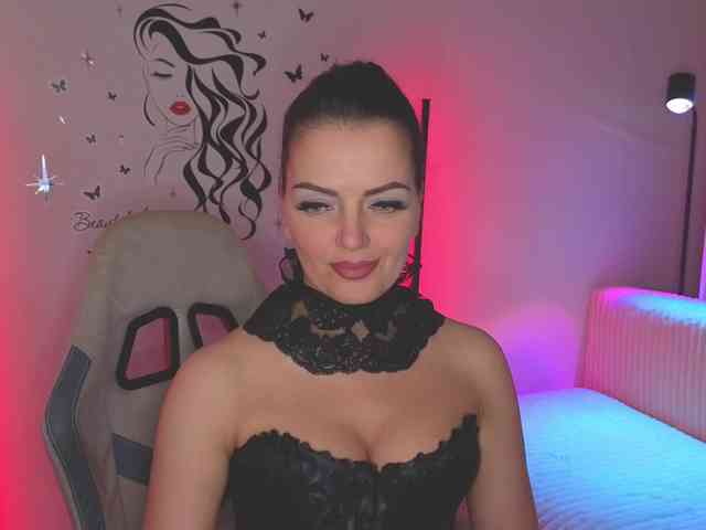 SelenaBlooms webcam