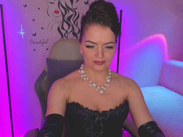 SelenaBlooms webcam