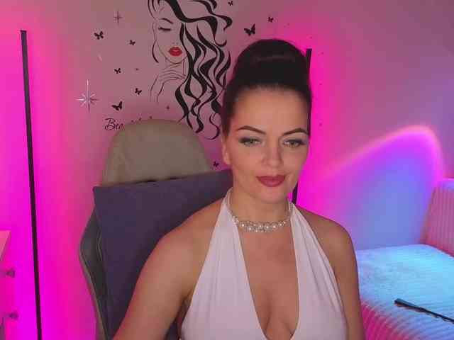 SelenaBlooms webcam