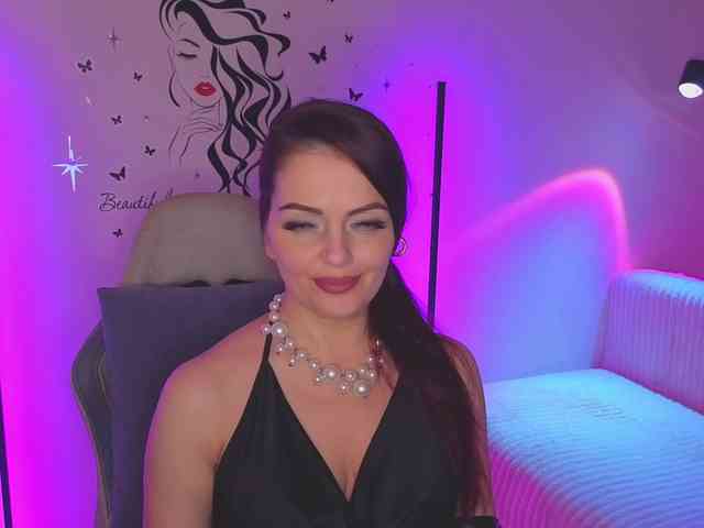 SelenaBlooms webcam