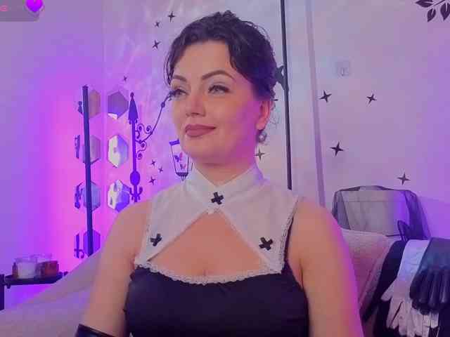 SelenaOlson's webcam live show