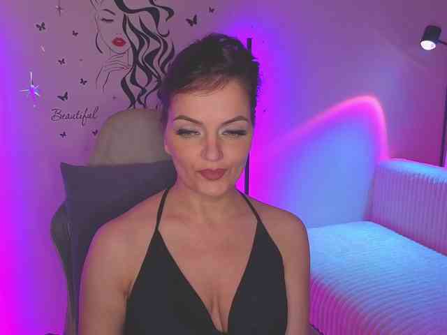 SelenaBlooms webcam
