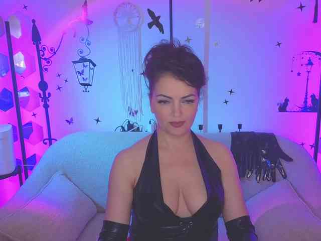 SelenaBlooms webcam