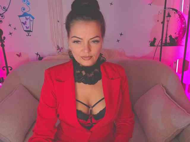SelenaBlooms webcam