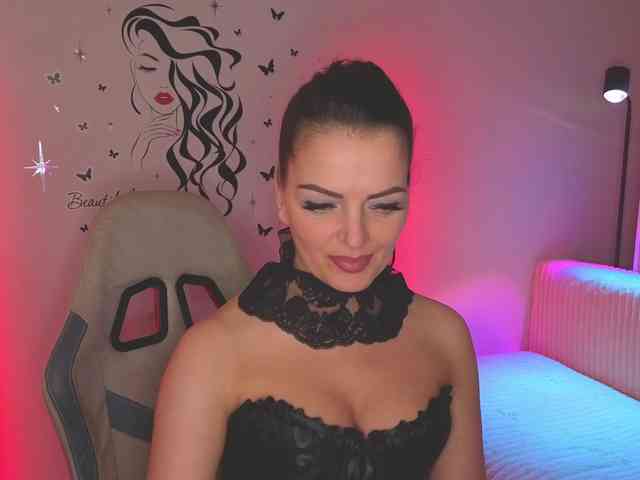 SelenaBlooms webcam