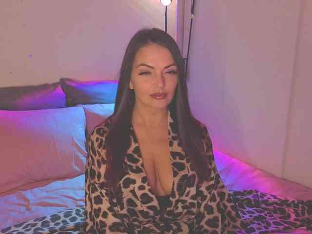 SelenaBlooms webcam