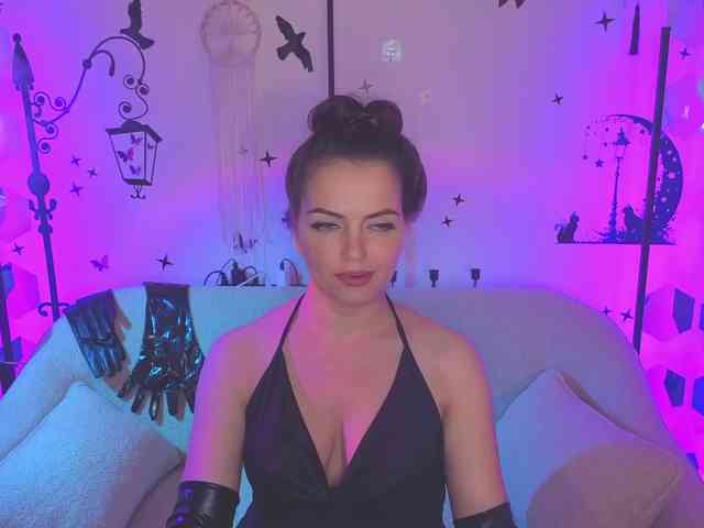 SelenaBlooms webcam