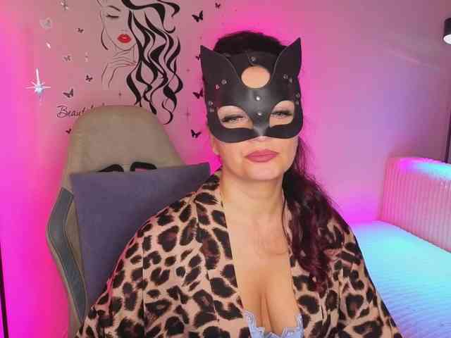 SelenaBlooms webcam