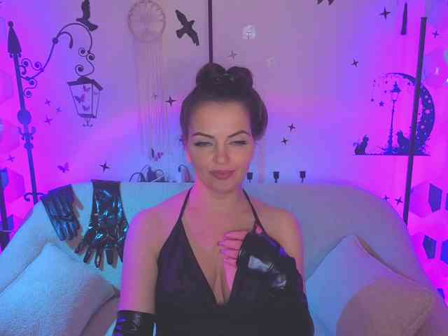 SelenaBlooms webcam