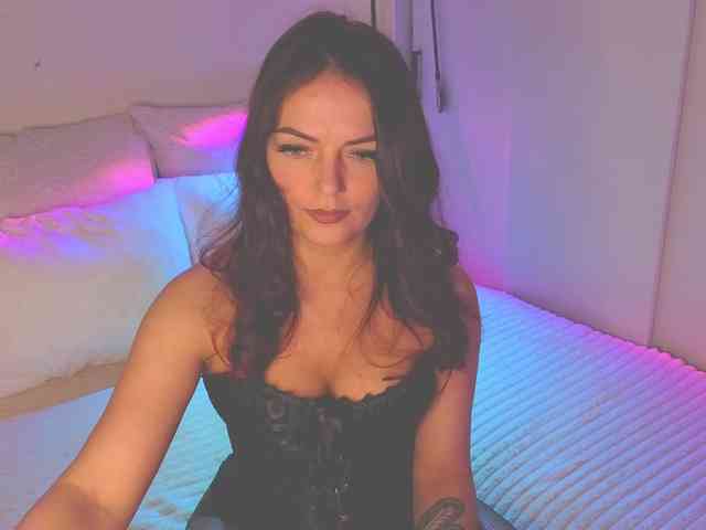 SelenaBlooms webcam