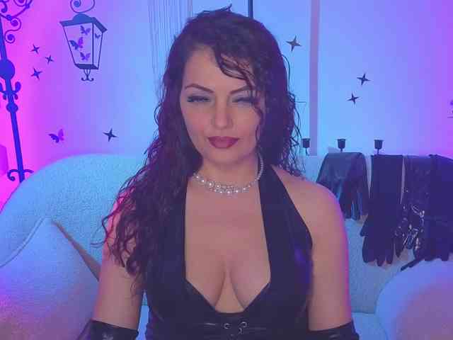 SelenaBlooms webcam