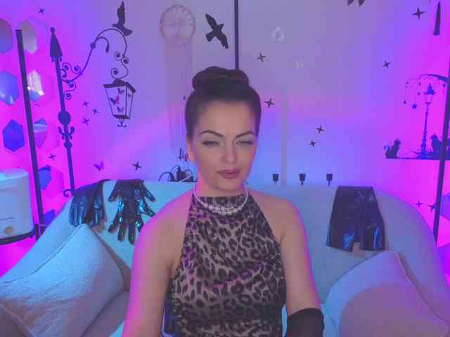 SelenaBlooms webcam