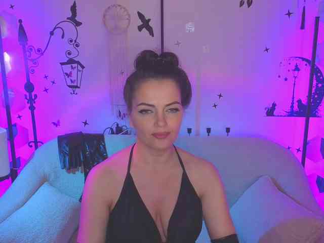 SelenaBlooms webcam