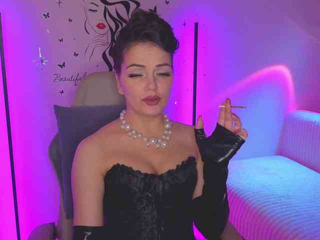SelenaBlooms webcam