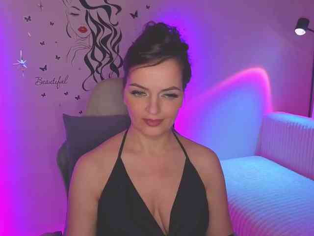 SelenaBlooms webcam