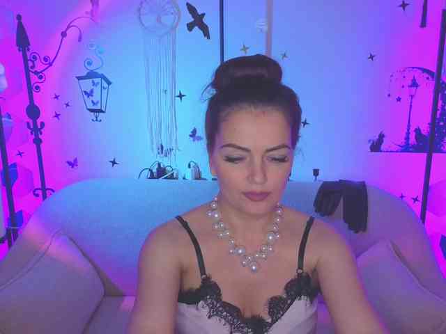 SelenaBlooms webcam