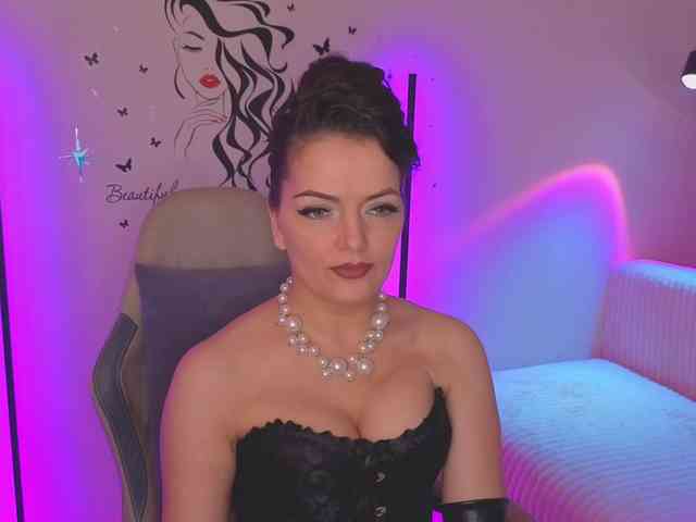 SelenaBlooms webcam