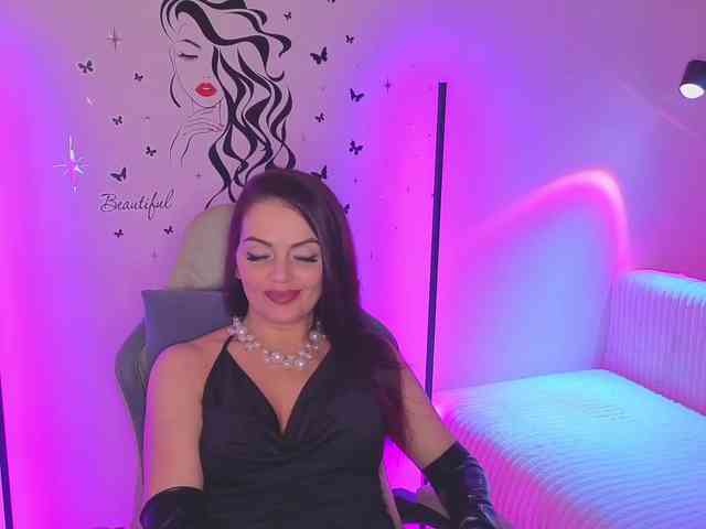 SelenaBlooms webcam