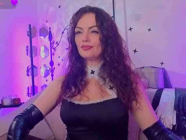 SelenaBlooms webcam