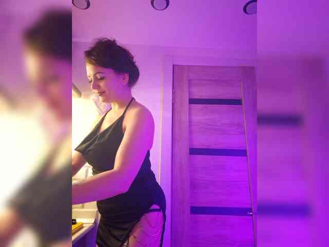 SelenaBlooms webcam