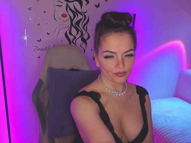 SelenaOlson SelenaOlson