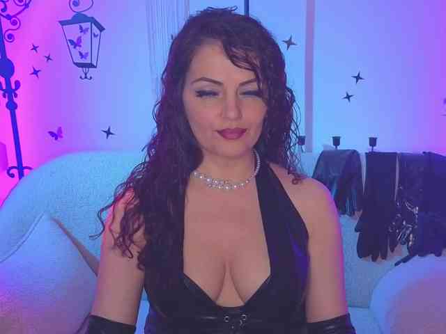 SelenaBlooms webcam