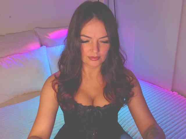 SelenaOlson Live Webcam on BongaCams