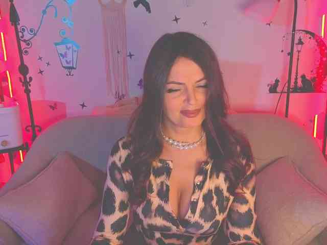 SelenaBlooms webcam