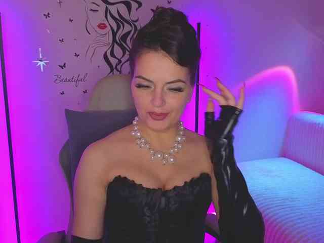 SelenaBlooms webcam