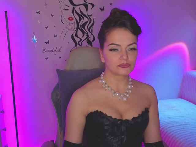 SelenaBlooms webcam