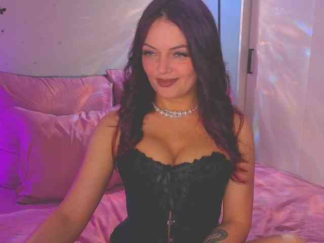 SelenaBlooms webcam