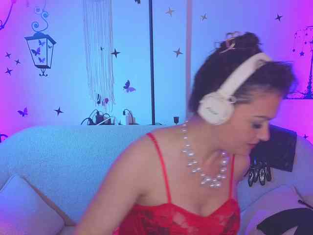 SelenaOlson SelenaOlson