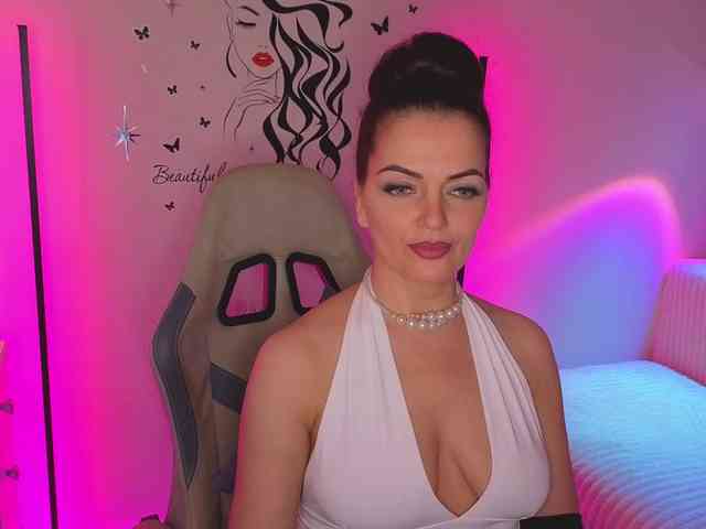 SelenaBlooms webcam