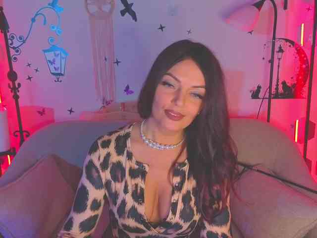 SelenaBlooms webcam