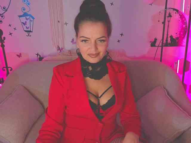 SelenaBlooms webcam