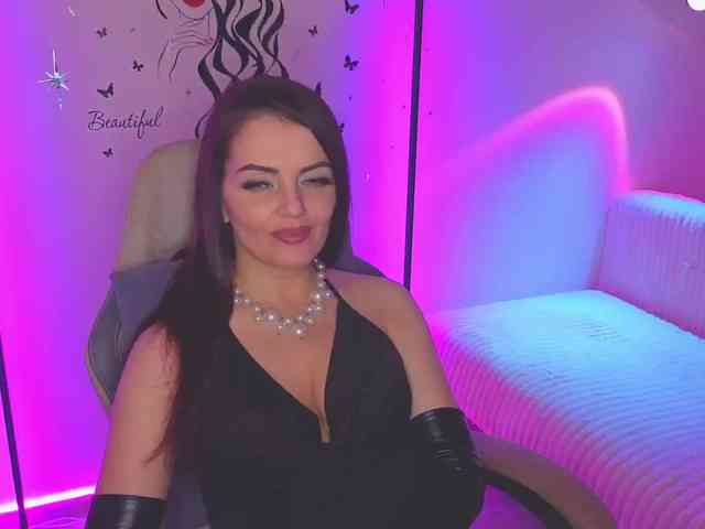 SelenaBlooms webcam