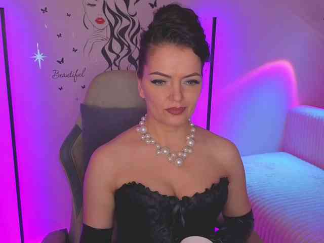 SelenaBlooms webcam