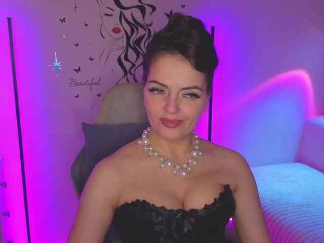 SelenaBlooms webcam