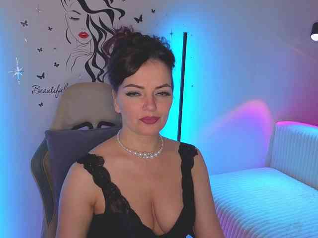 SelenaBlooms webcam