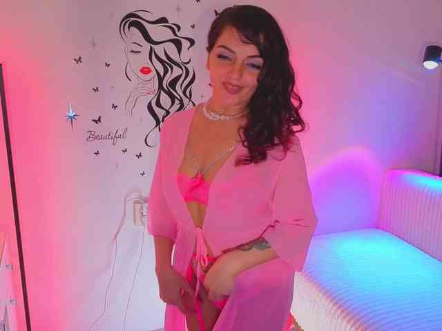 SelenaBlooms webcam
