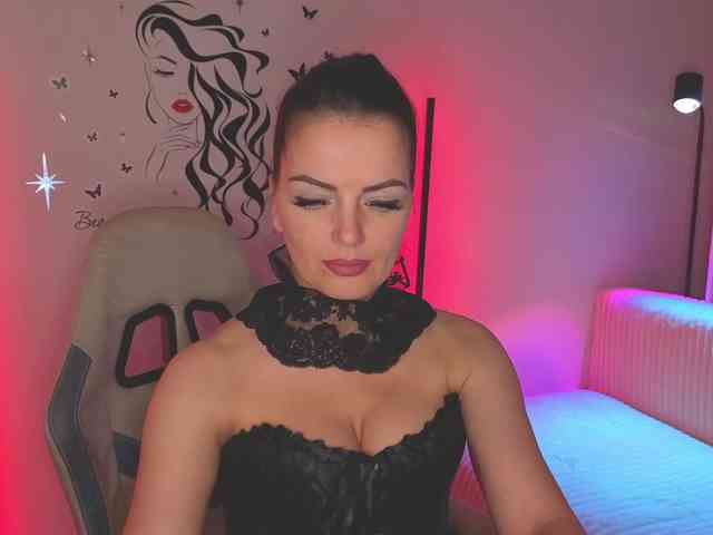 SelenaBlooms webcam