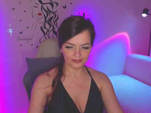 SelenaBlooms webcam