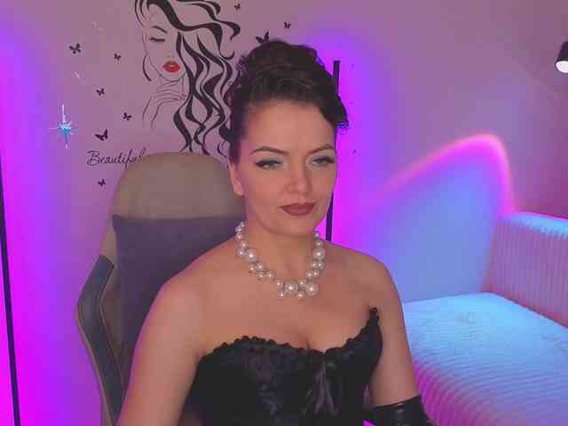 SelenaBlooms webcam