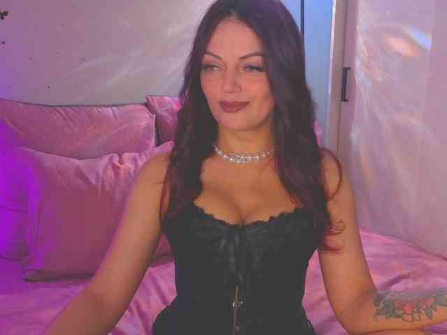 SelenaBlooms webcam