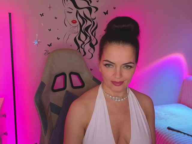 SelenaBlooms webcam