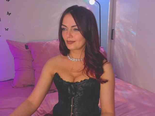 SelenaBlooms webcam