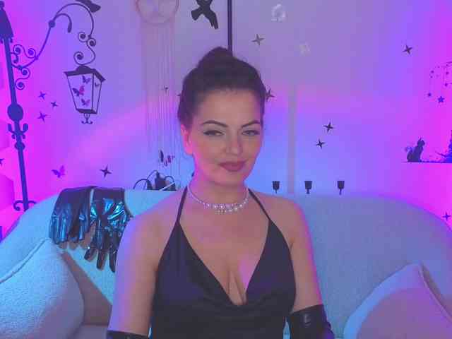 SelenaBlooms webcam