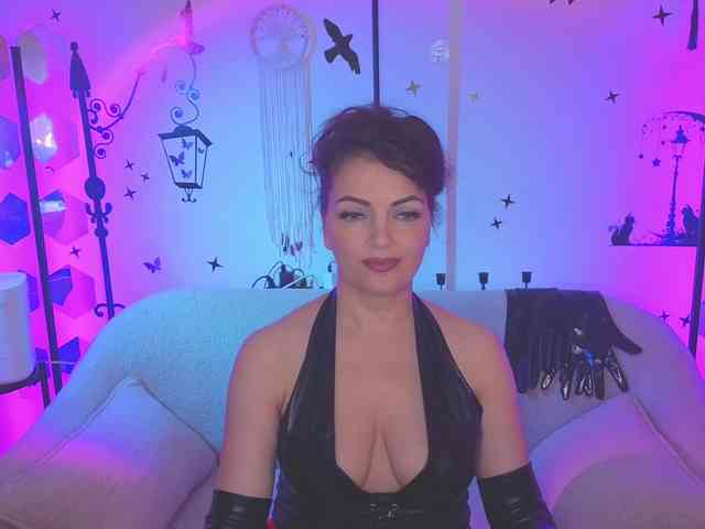 SelenaBlooms webcam